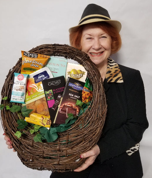 linda-holding-round-basket2.jpg